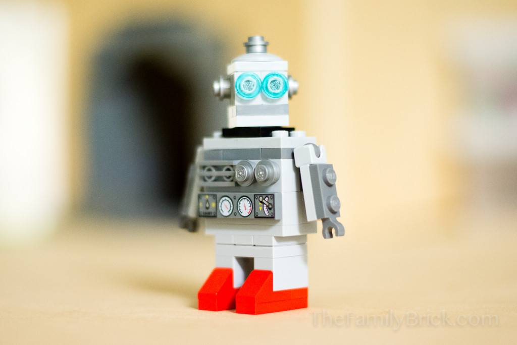 LEGO Monthly Mini Build March 2015 Robot