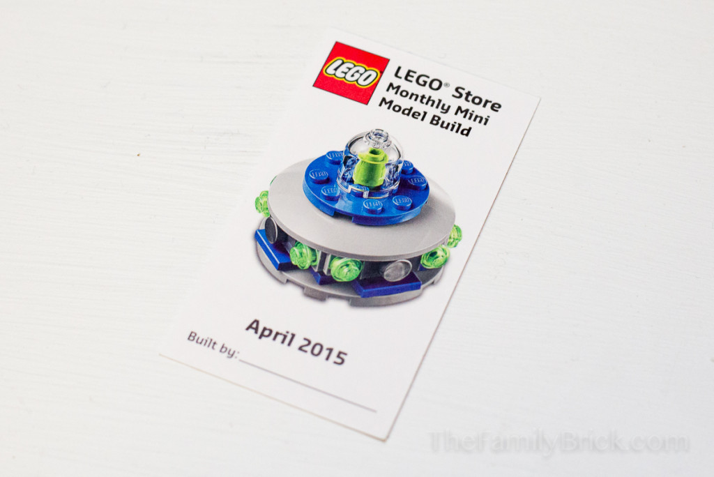 LEGO-april-2015-monthly-mini-build-ufo-40125-5467