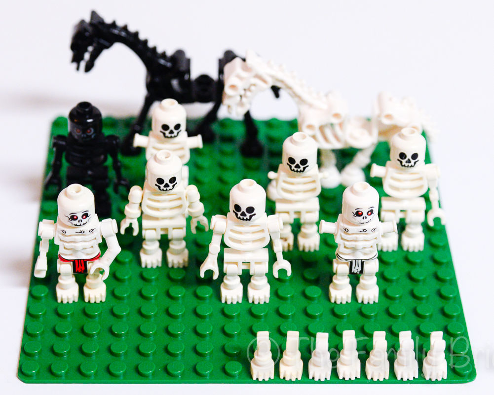 LEGO skeletons black white horses bonezai frakjaw
