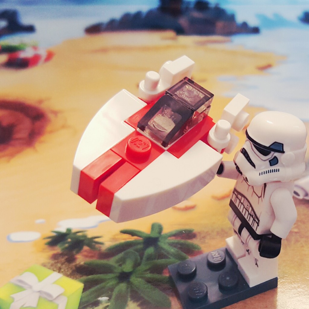 "Best. Toy. Evah!" - Day 16 A-wing from LEGO Star Wars Advent Calendar
