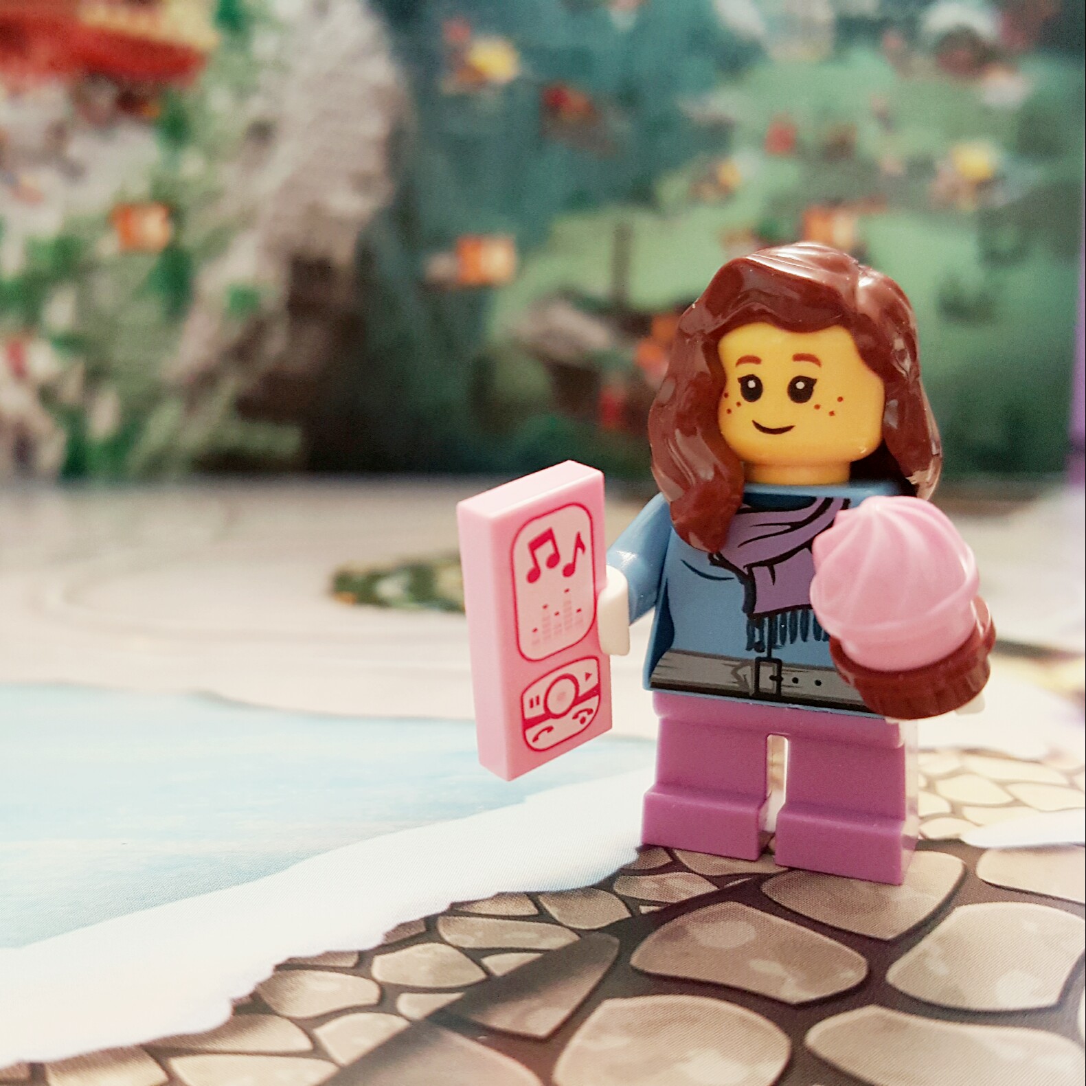 Cupcakes and Music - Day 19 Girl Minifigure from LEGO City Advent Calendar