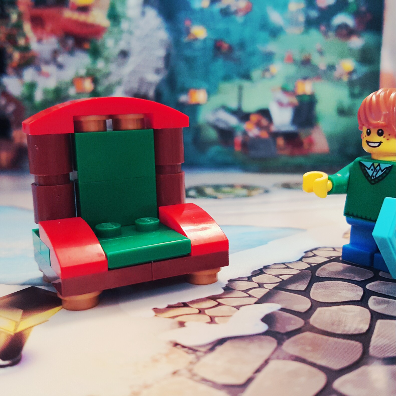 "Santa's Coming!" - Day 9 of LEGO City Advent Calendar