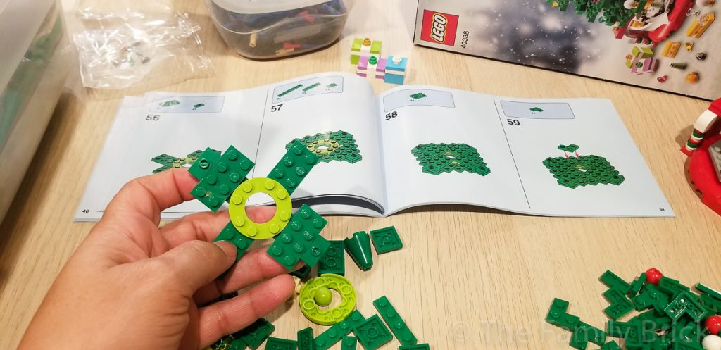 LEGO Christmas Tree Review - Bag 2 Repetative