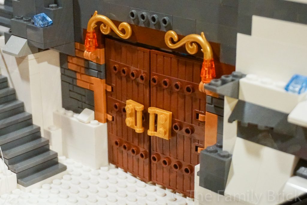 Super grand elves door