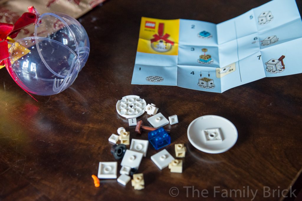 LEGO Snowman Ornament - Package Contents